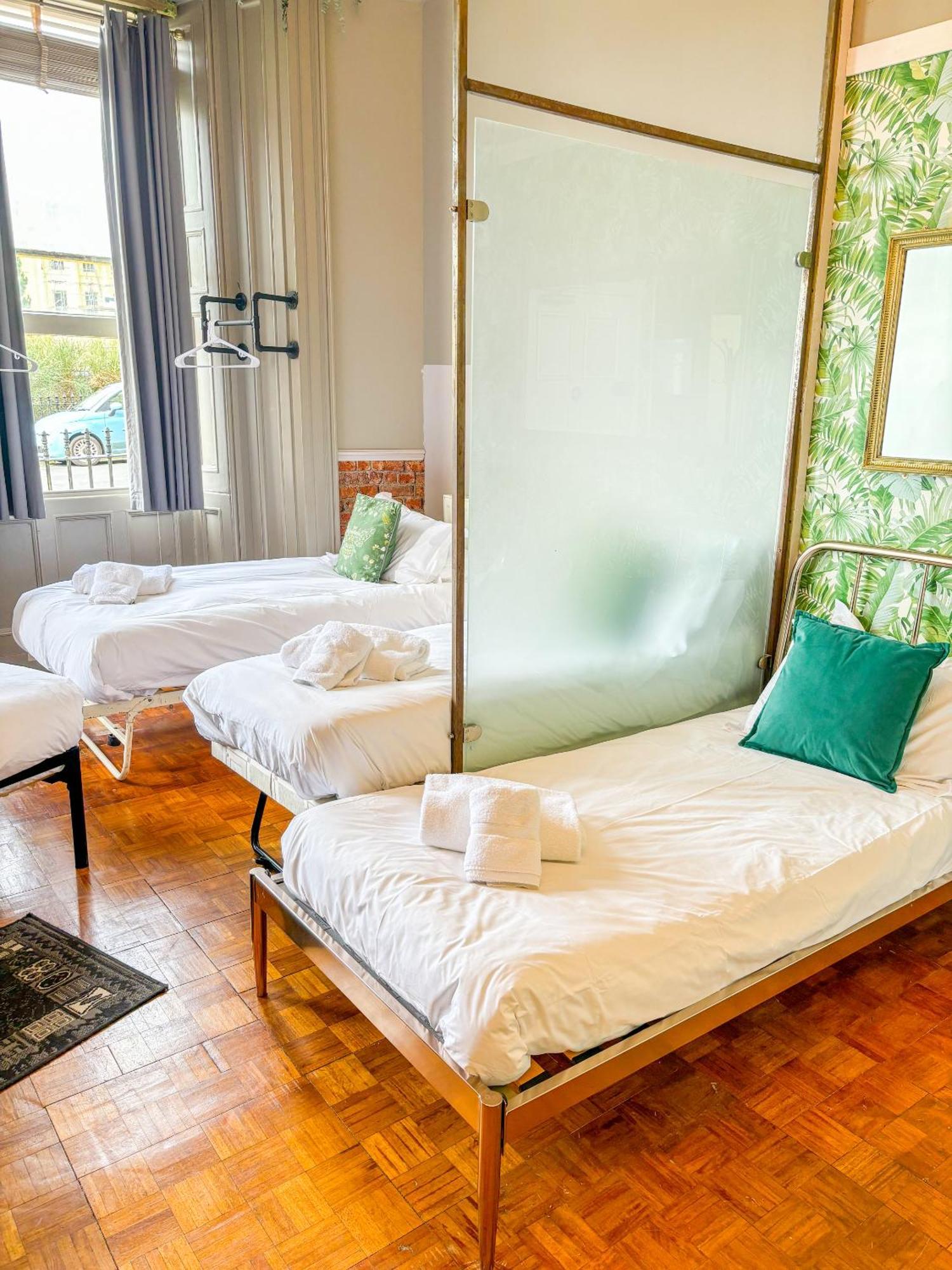 X Brunswick Square Hotel 4*